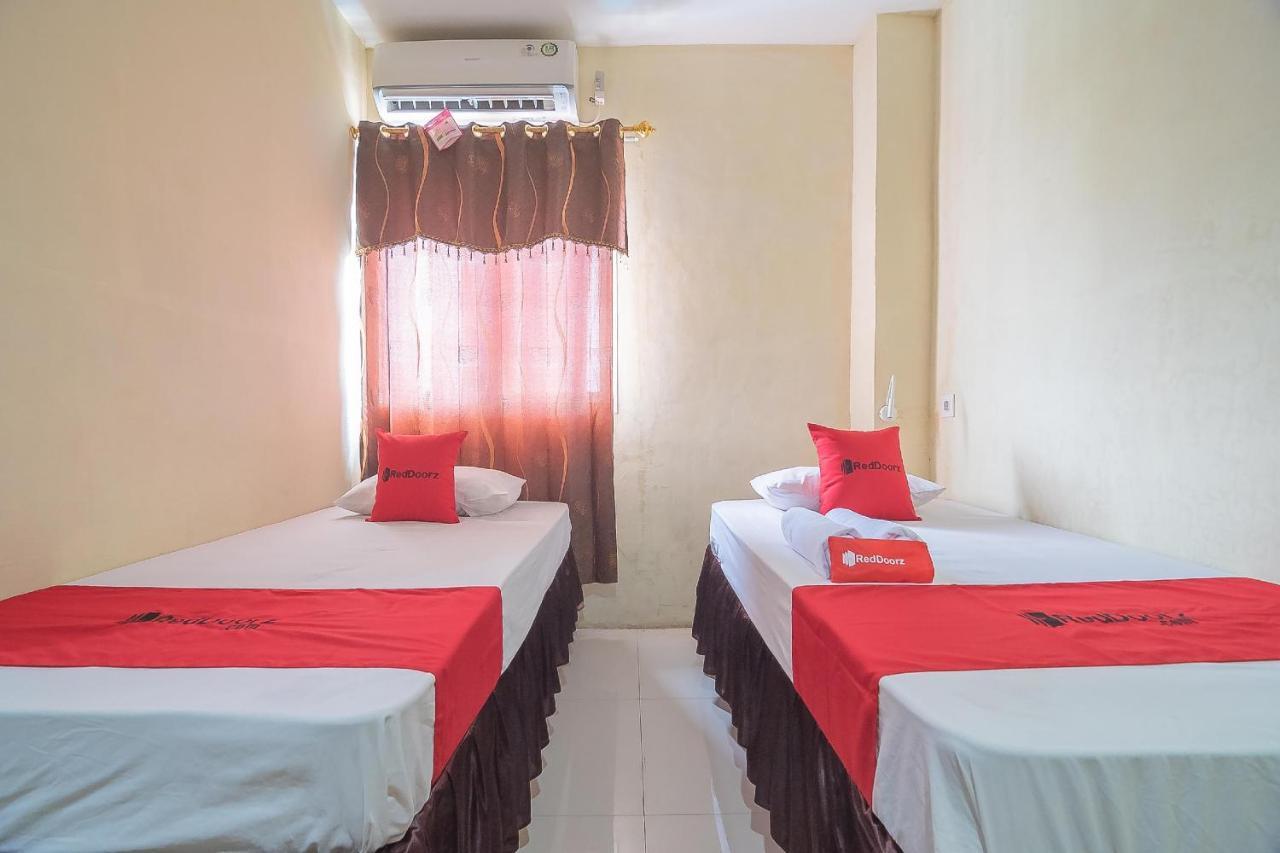 Reddoorz Syariah At Jalan Cilik Riwut Kapuas Hotel Kualakapuas ภายนอก รูปภาพ