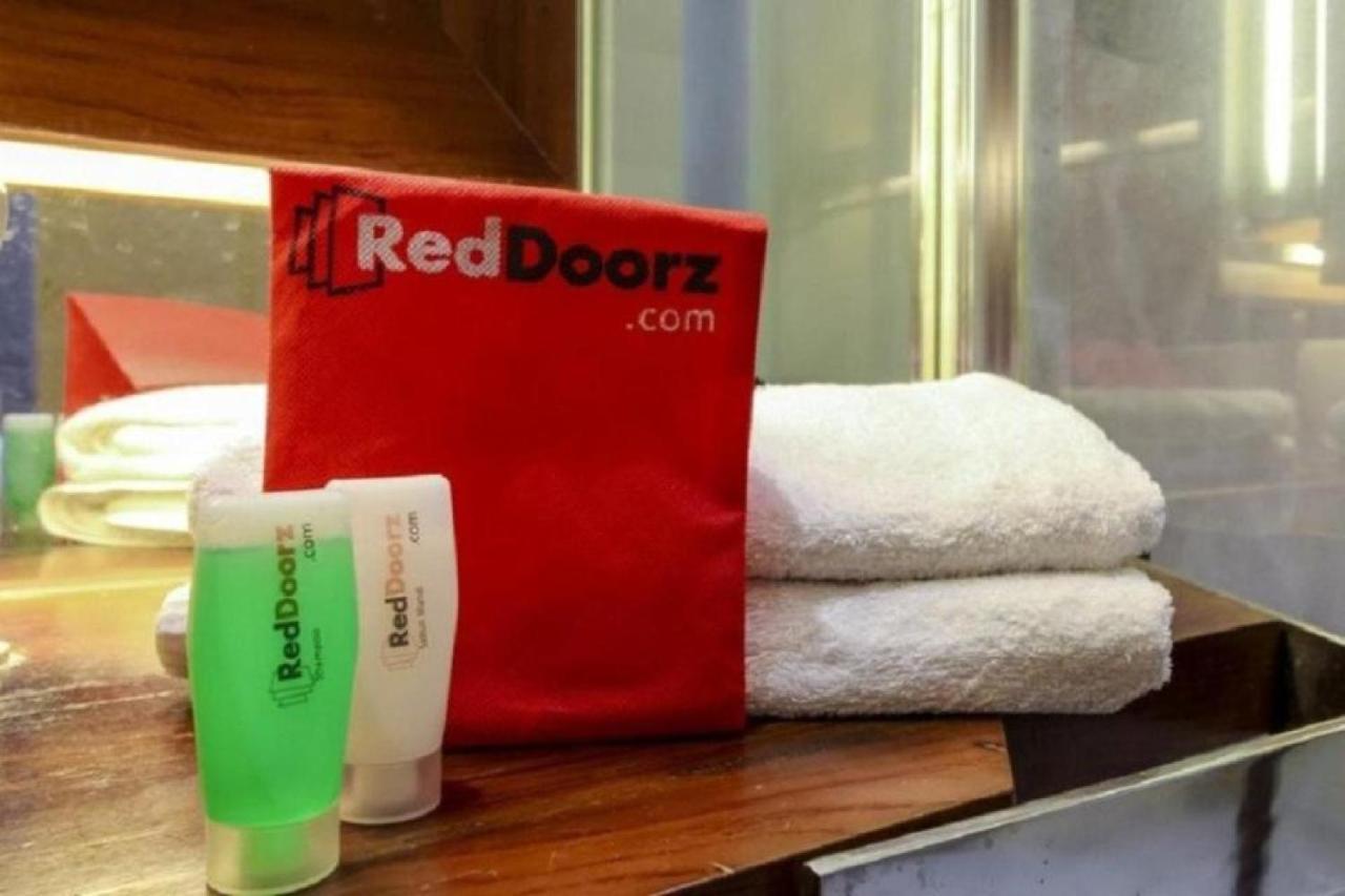 Reddoorz Syariah At Jalan Cilik Riwut Kapuas Hotel Kualakapuas ภายนอก รูปภาพ